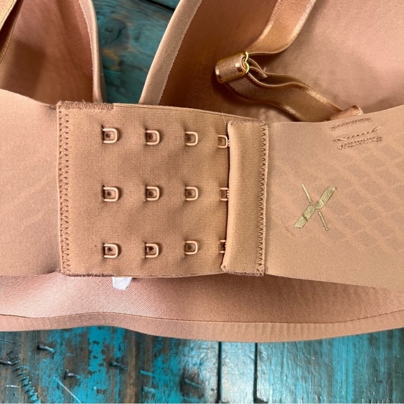 KNIX 6 WingWoman Contour Bra Nude 32DD
34DD 32E - Picture 7 of 7